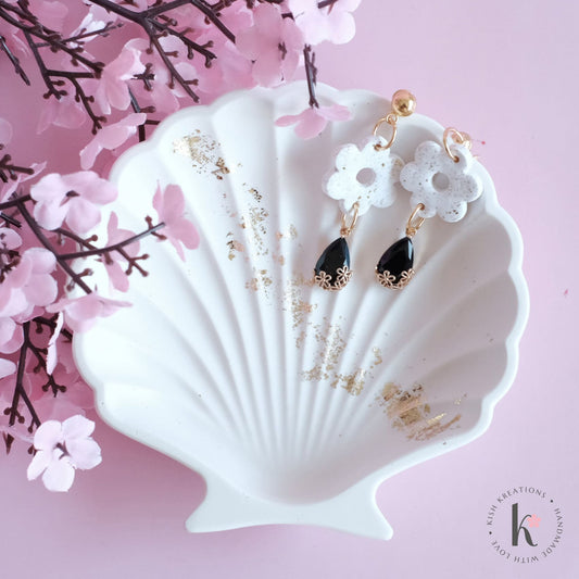 Shell Trinket Dish | Elegant White with Gold Flakes Design - Kish Kreations - Birthday Gifts, Coastal Decor Australia, Elegant, Gifts under $20, Hamptons Decor Australia, Handmade Gifts in Australia, Homewares, Shell Dish, Trinket Trays - shell-trinket-dish-elegant-design