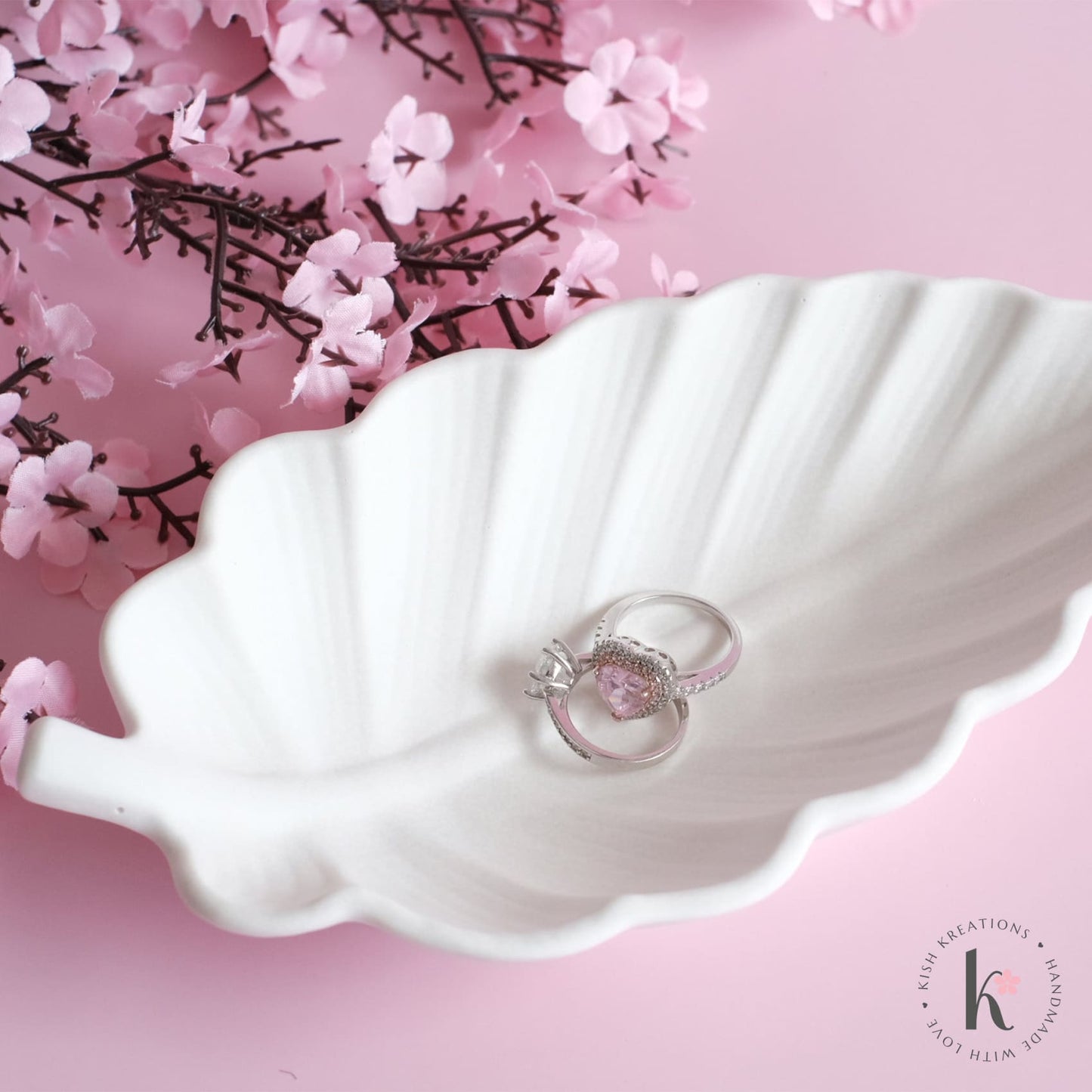 Leaf Trinket Tray | Plain Design - Kish Kreations - Homewares, housewarming gift, housewarming gifts, housewarming gifts Australia, jewellery trinket dish, Leaf Decorative Tray, Trinket Trays - leaf-trinket-dish-plain-design