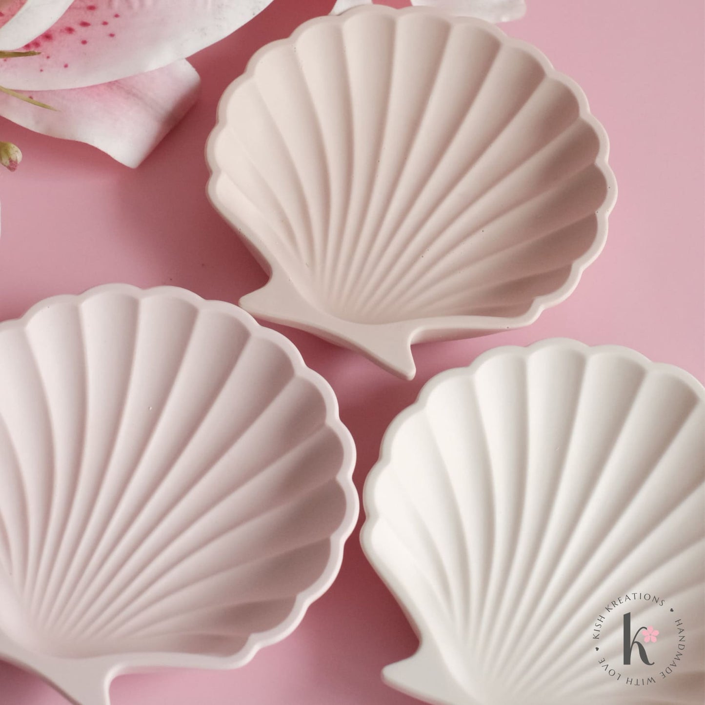 Shell Trinket Dish | Plain Design - Kish Kreations - Birthday Gifts, Coastal Decor Australia, Gifts under $15, Gifts under $20, Hamptons Decor Australia, Handmade Gifts in Australia, Homewares, Shell Dish, Trinket Trays - shell-trinket-dish